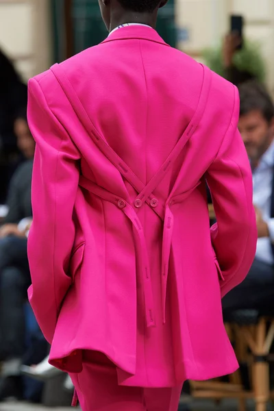 Look 64